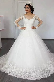 Vestido de novia Corte-A Baja escote en V Capa de encaje tul Elegante