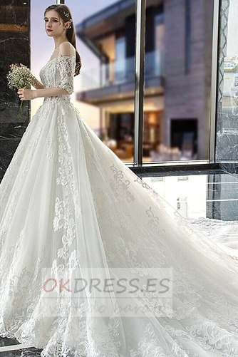 Vestido de novia Corte-A Iglesia Capa de encaje Elegante Escote en V 4