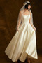Vestido de novia Corte-A Satén Escote de Tirantes Espaguetis Playa Oscilación - Página 4