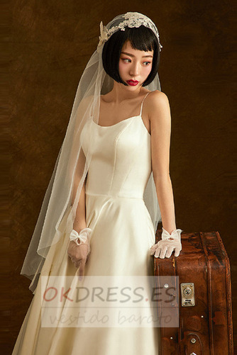 Vestido de novia Corte-A Satén Escote de Tirantes Espaguetis Playa Oscilación 3