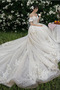 Vestido de novia Sala Cola Real Natural Formal Apliques Escote con Hombros caídos - Página 1